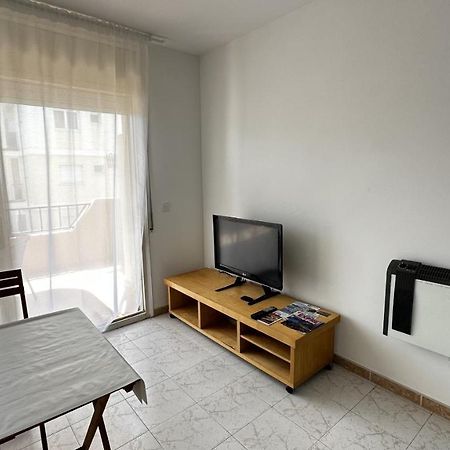 Apartamento De Playa En Santa Margarita. Roses Bagian luar foto